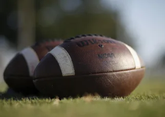 High school football player in Alabama dies after suffering brain injury during game