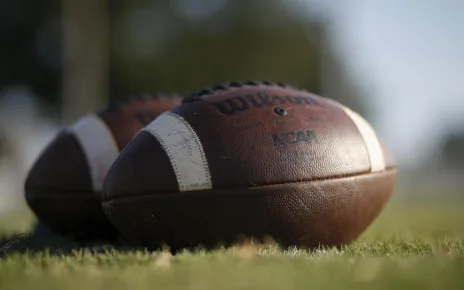 High school football player in Alabama dies after suffering brain injury during game