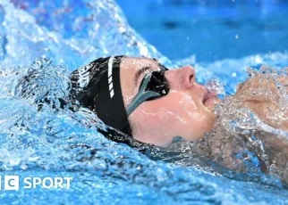 Olympic swimming: Slovakian Tamara Potocka collapses after race