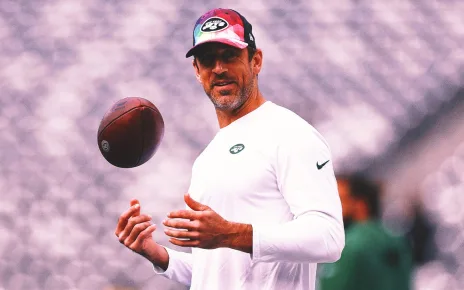 Jets QB Aaron Rodgers looks as though ‘he never missed any time’