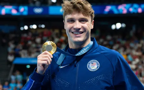 WR Holder Bobby Finke Wants a Distance Swimmer ONLY Mixed 4×50 Free Relay at the Olympics