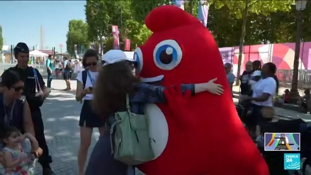 Fans gather at the Club de France to celebrate Olympic athletes