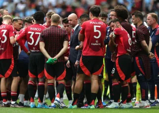 Manchester United vs Fulham LIVE: Premier League team news and line-ups as Noussair Mazraoui starts on debut