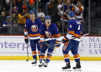 Islanders’ Eiserman & Bednarik’s Bromance Reminiscent of Barzal & Beauvillier’s – The Hockey Writers –