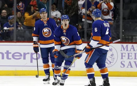 Islanders’ Eiserman & Bednarik’s Bromance Reminiscent of Barzal & Beauvillier’s – The Hockey Writers –