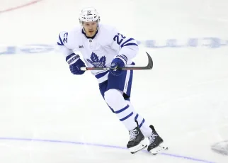 Maple Leafs News & Rumors: McCabe, Benoit, Domi & Matthews – The Hockey Writers – Toronto Maple Leafs