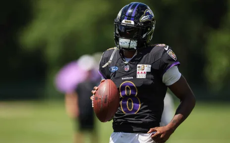 Lamar Jackson Nearly Fell Off Of Bike During Practice Ride