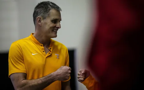 Tennessee Head Coach Matt Kredich Receives Contract Extension, ,000 Raise