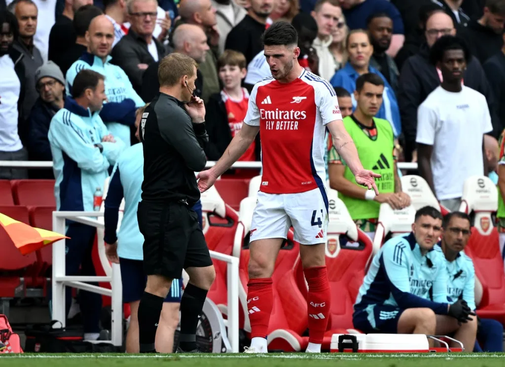 Arsenal: Bukayo Saka demands more refereeing consistency after 'harsh' Declan Rice red card