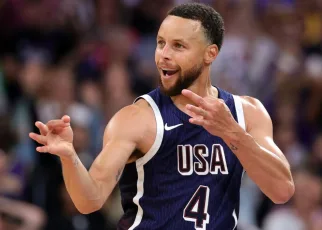 Watch Steph knock down amazing trick shots at Team USA practice