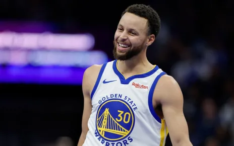 Steph, Warriors agree to one-year, reported .6M extension