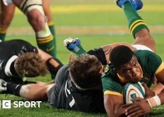 Rugby Championship: South Africa come from behind to beat New Zealand