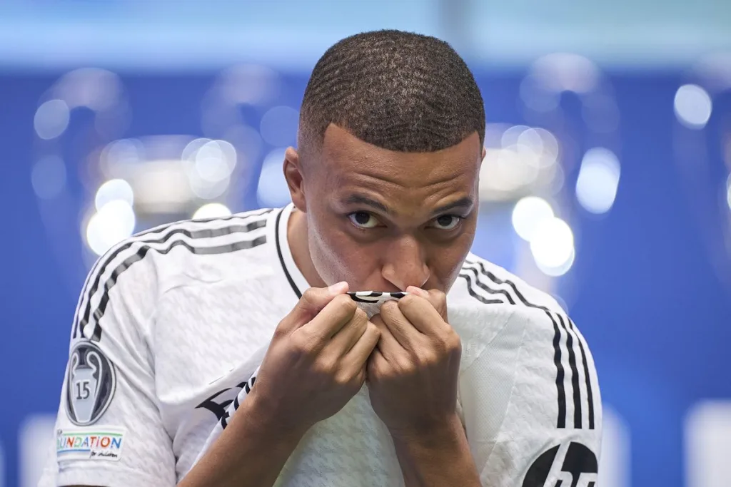 Kylian Mbappe player-cam backfires as Real Madrid shown just how badly forward got it wrong with costly error