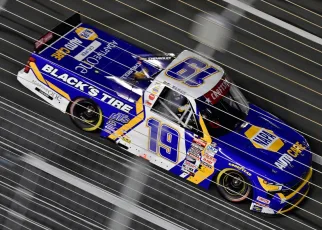 Eckes can clinch NASCAR Truck playoffs top seed at Richmond