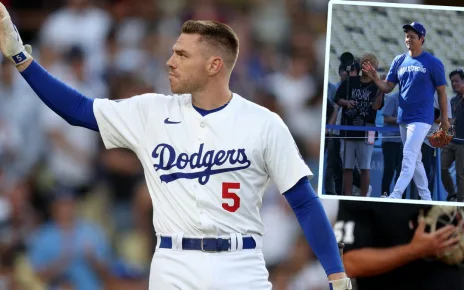 Freddie Freeman rejoins Dodgers after son’s illness