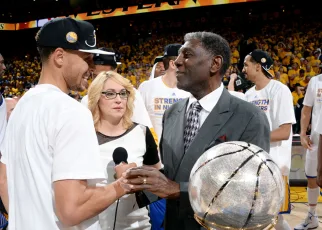 Steph pays tribute to ‘pioneer’ Al Attles with heartfelt message