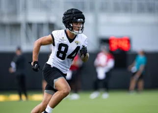 Louis Rees-Zammit continues NFL journey by joining Jacksonville Jaguars