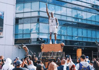 Lakers will reportedly unveil statue of Kobe Bryant, daughter Gianna in private ceremony Friday