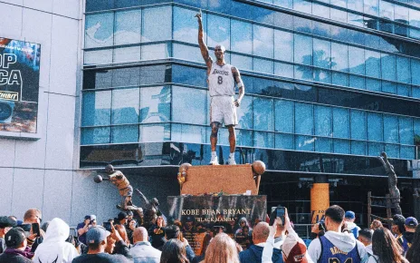 Lakers will reportedly unveil statue of Kobe Bryant, daughter Gianna in private ceremony Friday