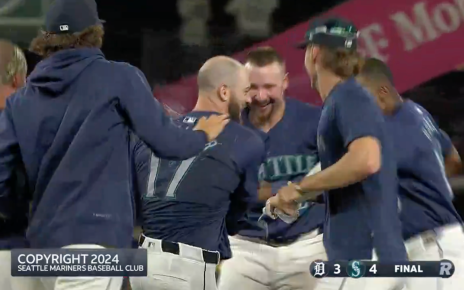 Mariners' Mitch Hainger hits a WILD walk-off double to seal the comeback and a 4-3 win vs. Tigers