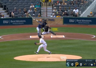 Cal Raleigh smacks a two-run homer to help Mariners strike first vs. Pirates