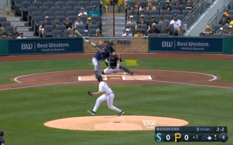 Cal Raleigh smacks a two-run homer to help Mariners strike first vs. Pirates