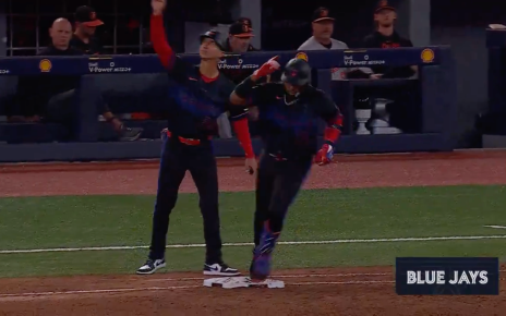 Vladimir Guerrero Jr. smacks a two-run home run to extend Blue Jays' lead over Orioles