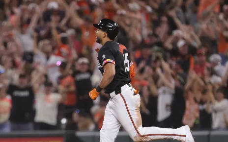 Anthony Santander hits go-ahead grand slam vs. Astros