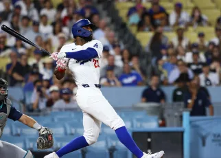 Jason Heyward hits pinch-hit homer, Dodgers beat Mariners