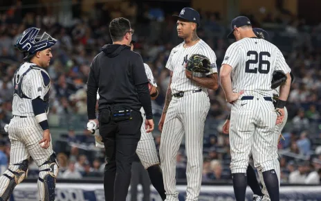 Yankees RHP Luis Gil back from injury, should start Friday vs. Cubs