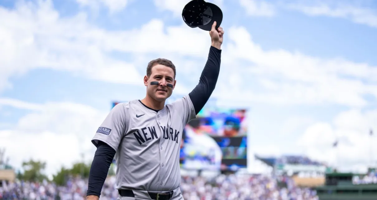 Yankees’ Anthony Rizzo swept up by Cubs’ tribute in Chicago return