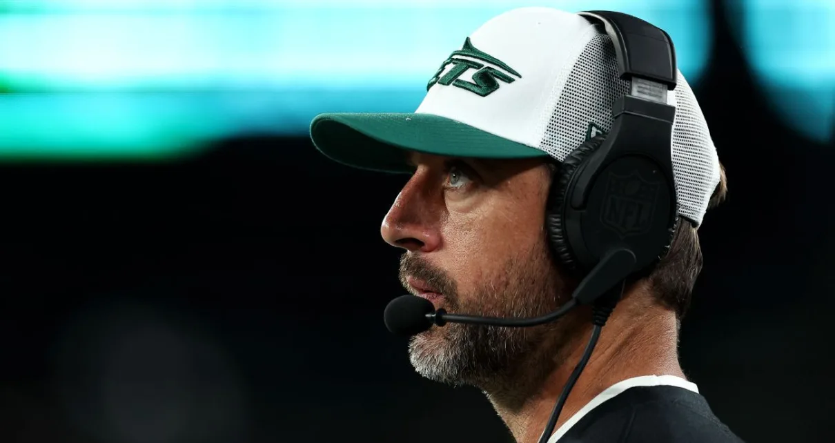 Aaron Rodgers looks to defy odds in Year 2 with Jets