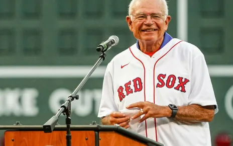 HOF Red Sox broadcaster Joe Castiglione retiring at end of season