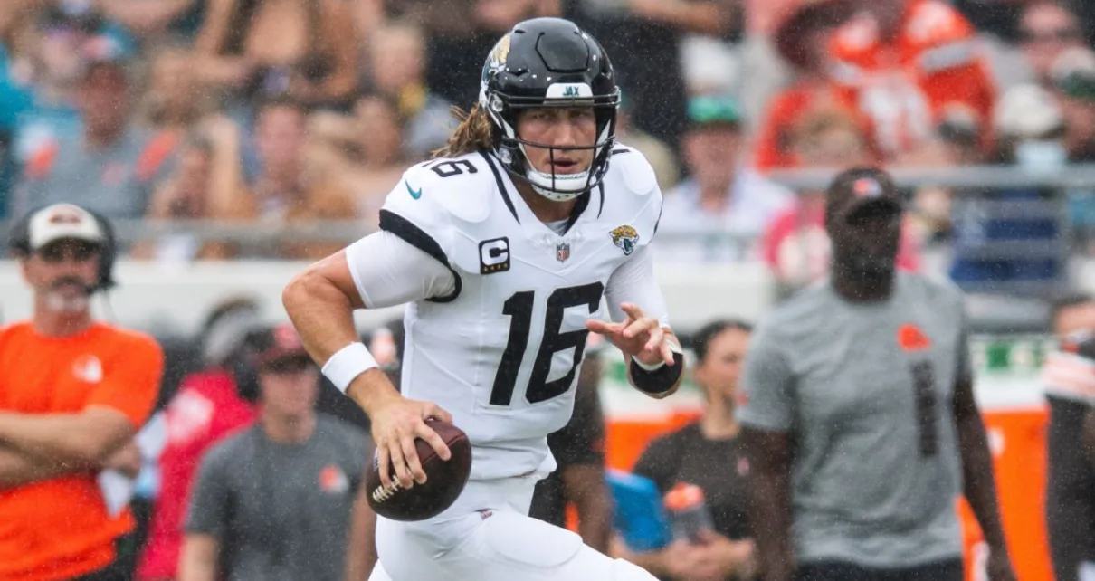 Trevor Lawrence on Jaguars offense – ‘We suck right now’