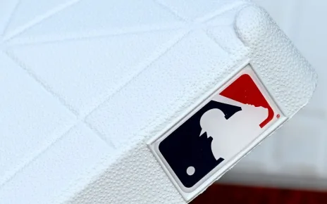 MLB players’ union names DraftKings, FanDuel in NIL suit