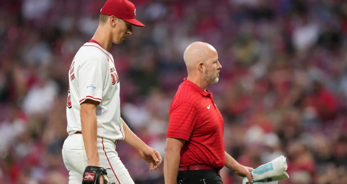 Reds’ Brandon Williamson exits vs. Braves with strained elbow