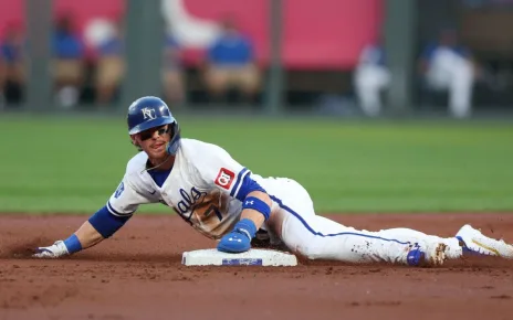 Royals’ Witt Jr. becomes first SS with multiple 30/30 seasons