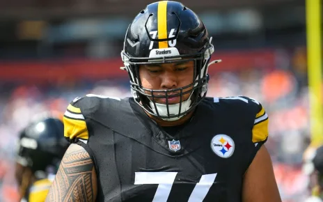 Steelers tackle Troy Fautanu hurt, puts start in doubt