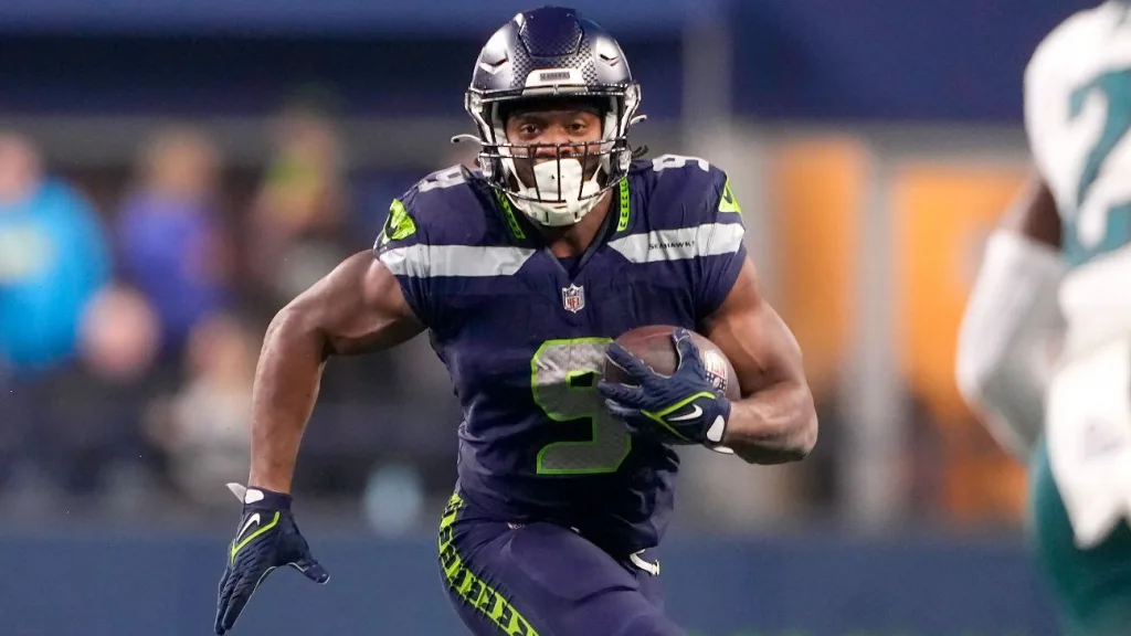 Seahawks’ Walker doubtful vs. Dolphins; Nwosu, Fant ruled out