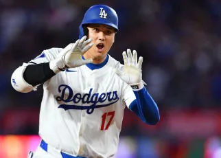 Dodgers’ Shohei Ohtani at 52/52; record 14th game with HR, SB