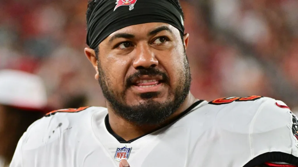 Buccaneers downgrade Vita Vea, Kameron Johnson to out