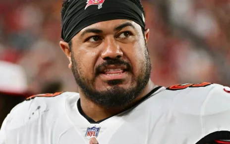 Buccaneers downgrade Vita Vea, Kameron Johnson to out