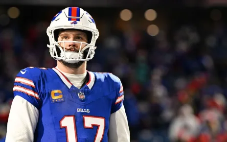 Bills QB Josh Allen clarifies perceived dig at former teammates