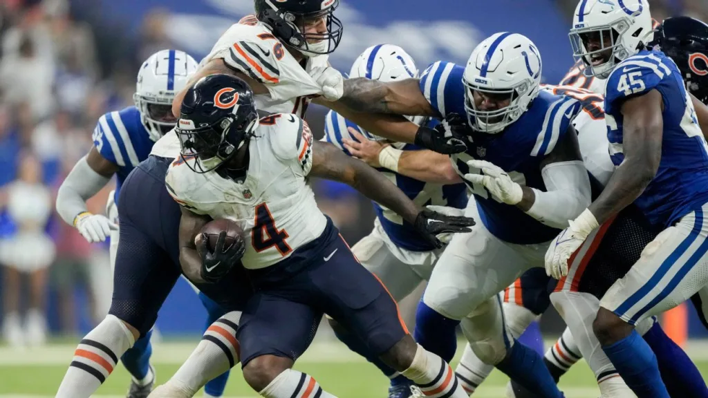 Bears RB D’Andre Swift, OC Shane Waldron look to improve