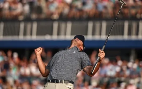 DeChambeau wins his 2nd U.S. Open after McIlroy collapses over final 4 holes