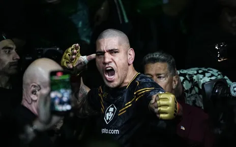 Scary Alex Pereira transforms into ‘Poatan,’ shaves head for UFC 307 title fight | Video