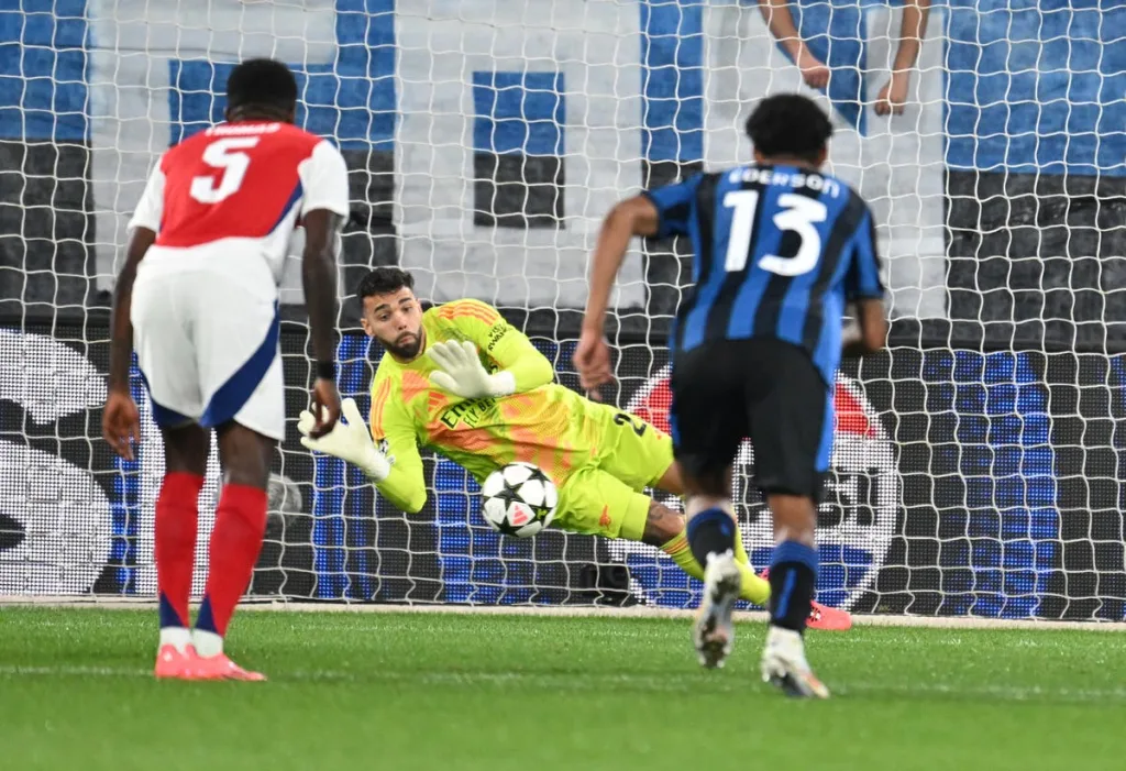 David Raya reveals how Arsenal coach’s touchline chat inspired double save