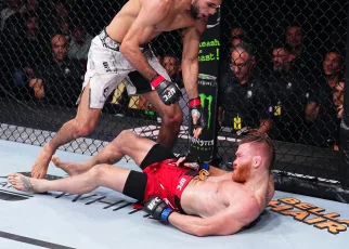 Highlights! Fares Ziam starches Matt Frevola with jaw-dropping knee knockout | UFC Paris