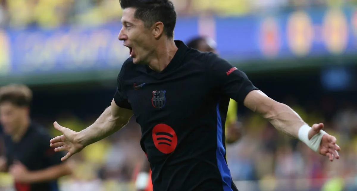 Robert Lewandowski and Raphinha bag braces as Barcelona blow away Villarreal