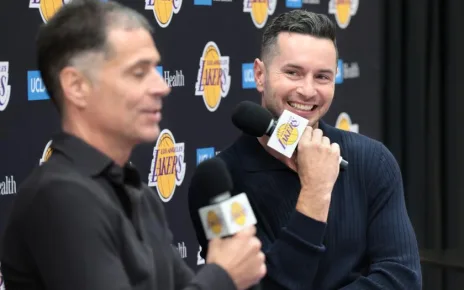 The internet helped make JJ Redick the next Lakers coach. Now he’s unplugging